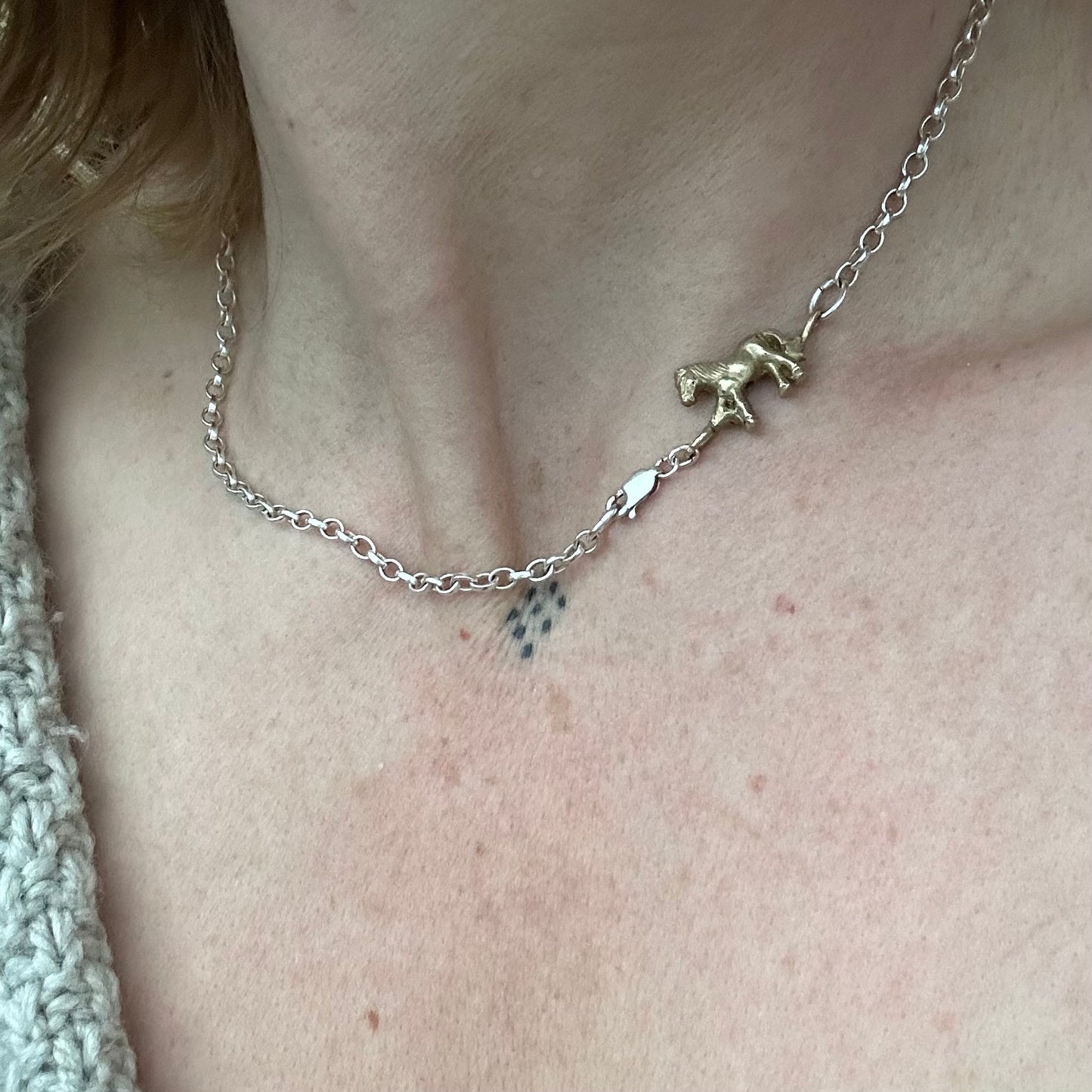 Dancing Horse chain