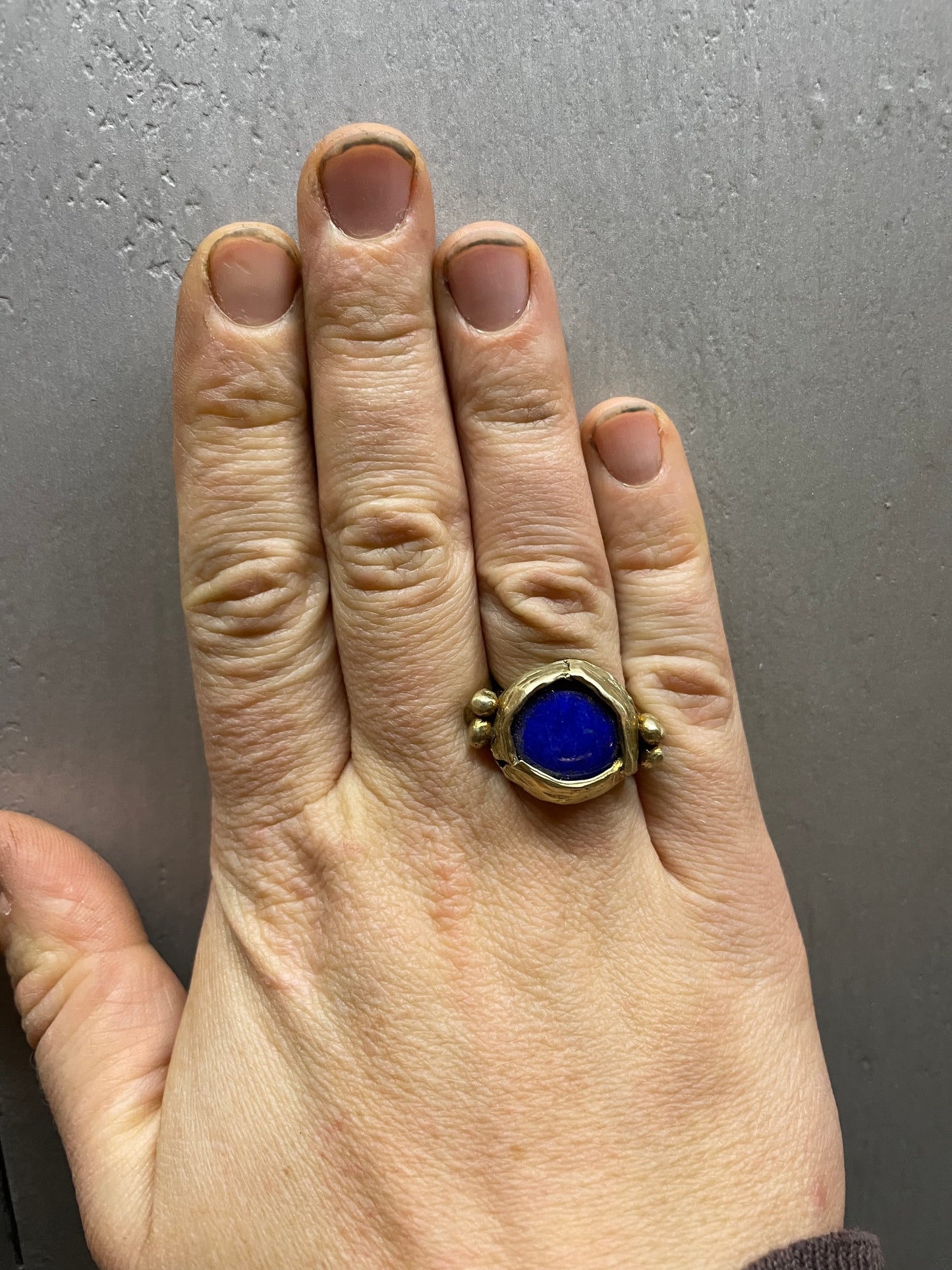 Bellona ring