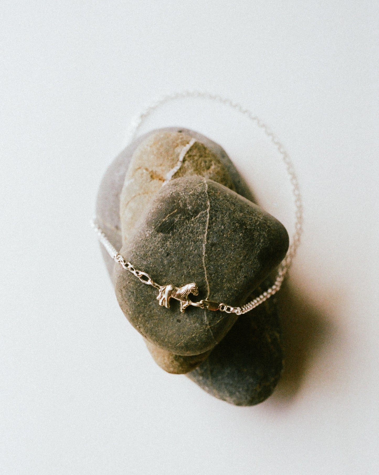 Dancing Horse chain