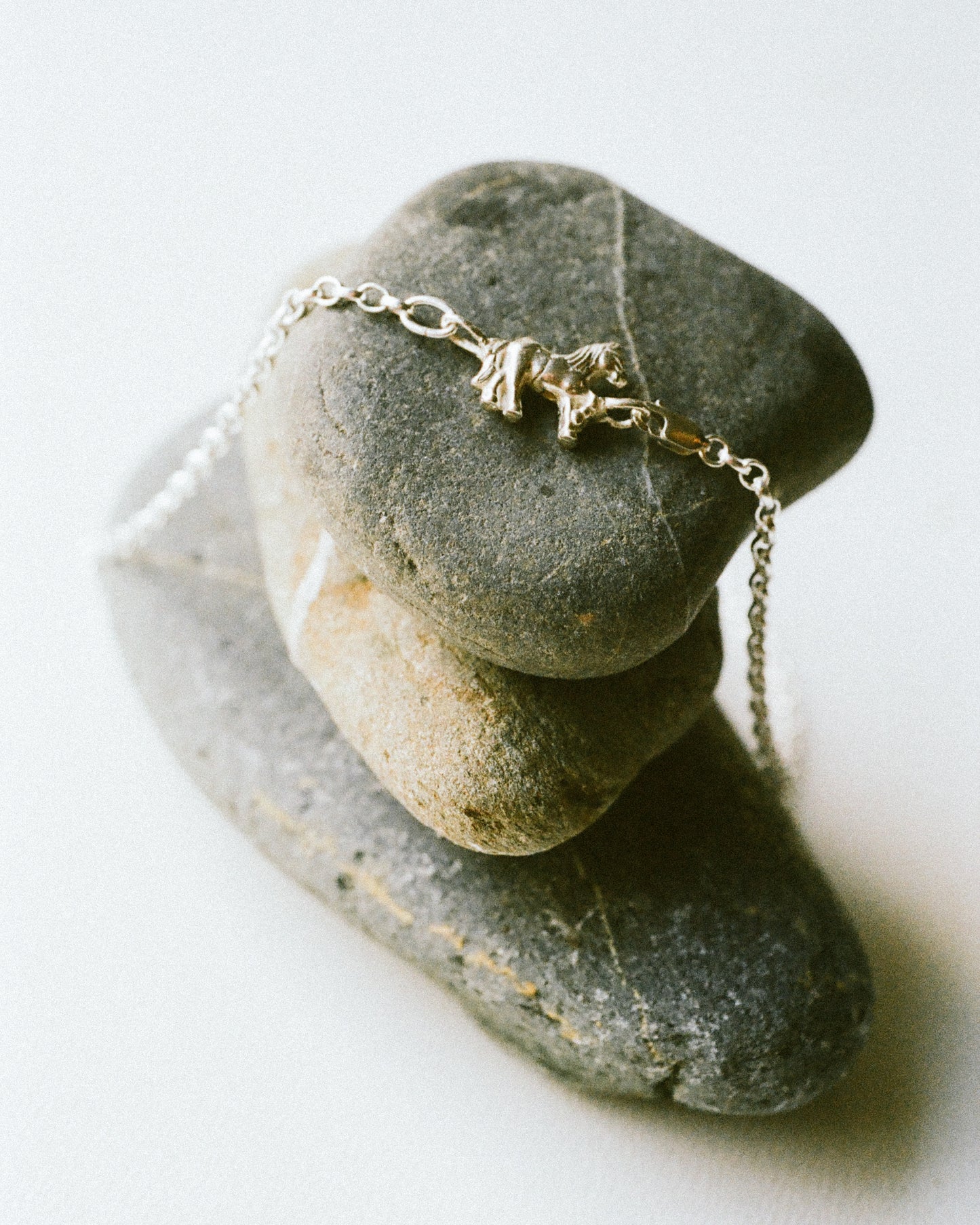 Dancing Horse chain