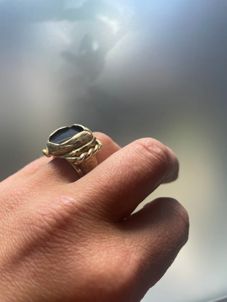 Bellona ring